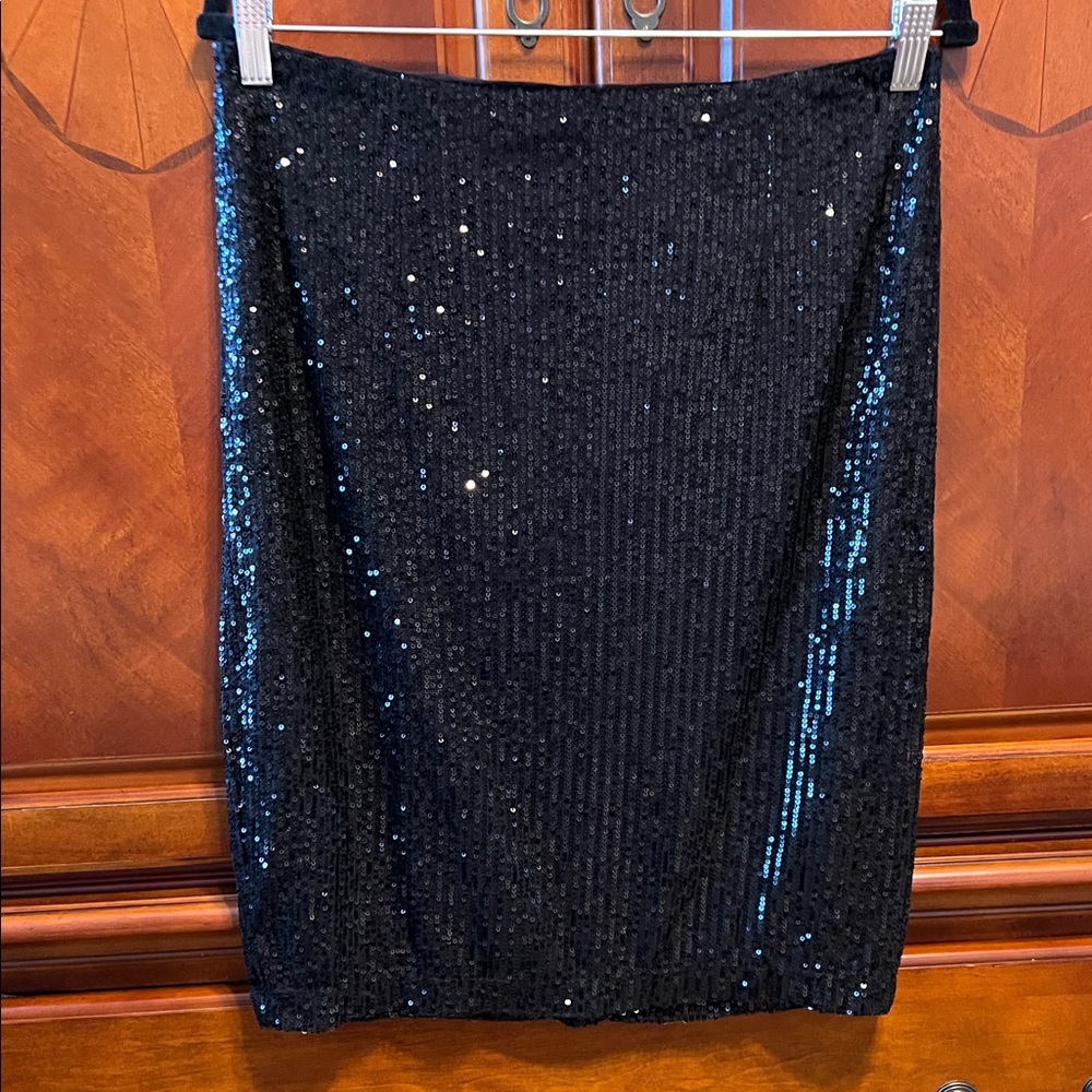 NWT. DKNY Black Sequin A-Line Skirt Fully Lined w/ Back Zipper and 8” Slit